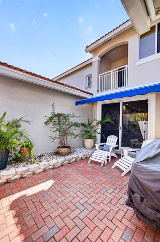 1581 Yellowheart Way, Hollywood, FL 33019