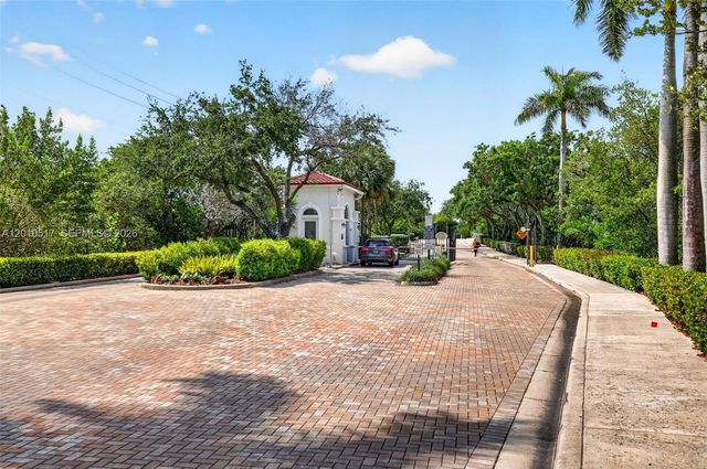 1581 Yellowheart Way, Hollywood, FL 33019