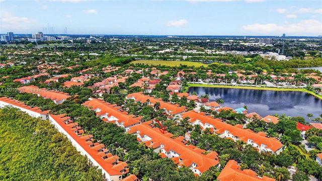 1581 Yellowheart Way, Hollywood, FL 33019