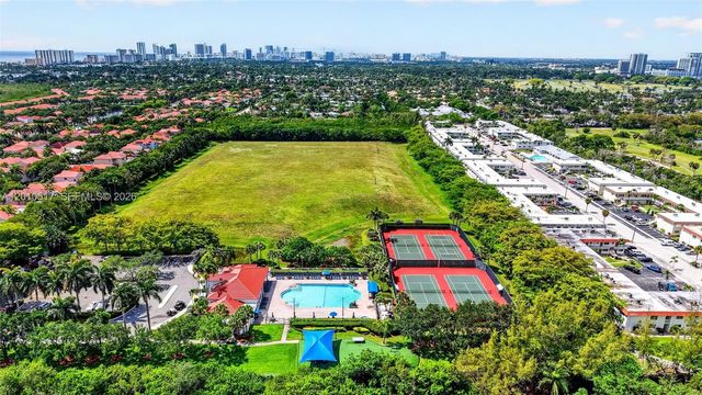 1581 Yellowheart Way, Hollywood, FL 33019