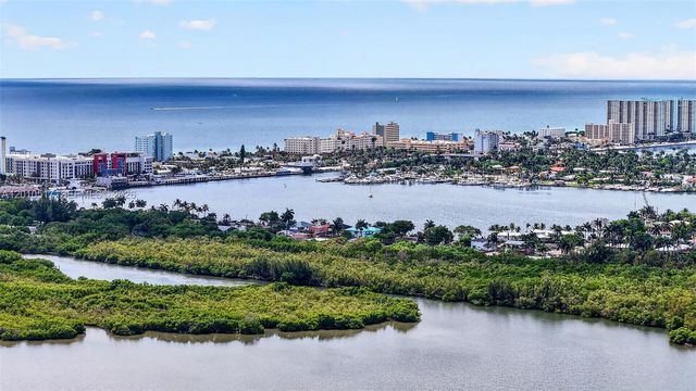 1581 Yellowheart Way, Hollywood, FL 33019