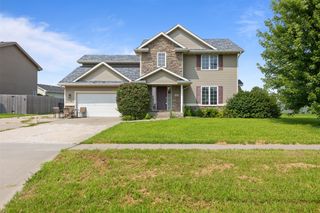 1006 5th Avenue NW, Altoona, IA 50009