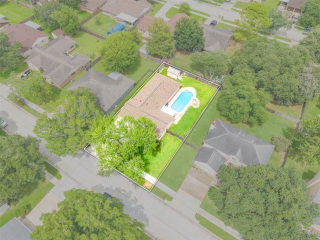 2309 Halbert Drive, Pearland, TX 77581