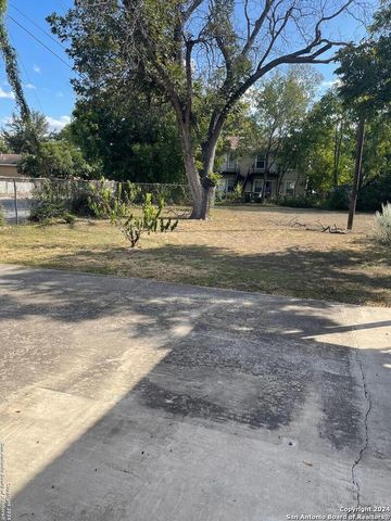722 E SOUTHCROSS BLVD, San Antonio, TX 78214