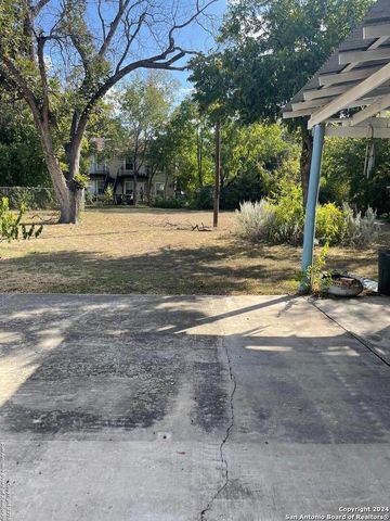 722 E SOUTHCROSS BLVD, San Antonio, TX 78214