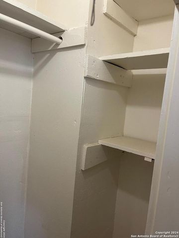 722 E SOUTHCROSS BLVD, San Antonio, TX 78214