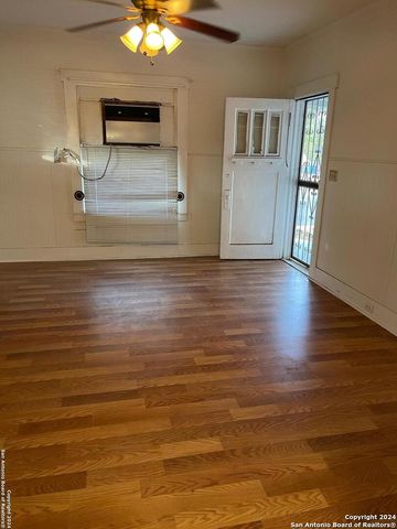 722 E SOUTHCROSS BLVD, San Antonio, TX 78214