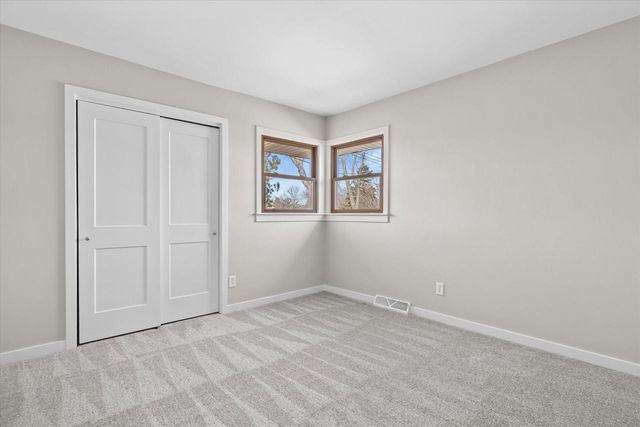 5389 S 51st STREET, Greendale, WI 53129