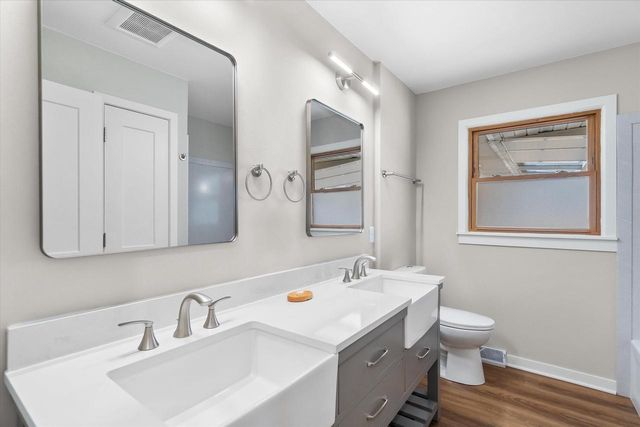 5389 S 51st STREET, Greendale, WI 53129