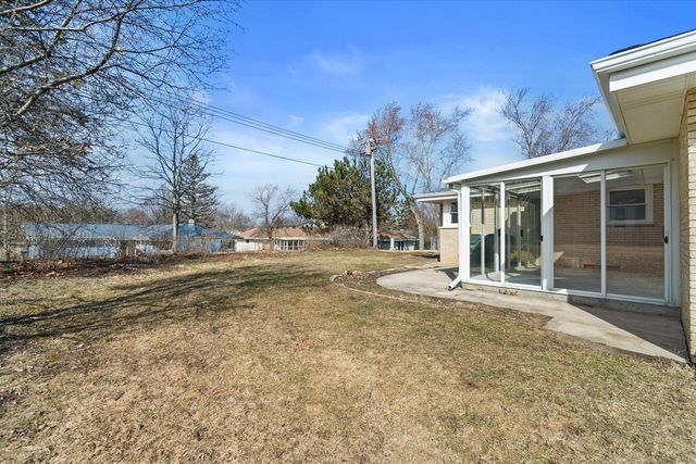 5389 S 51st STREET, Greendale, WI 53129