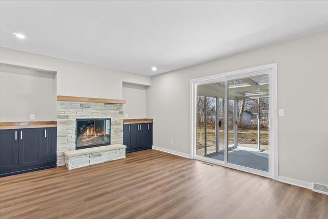 5389 S 51st STREET, Greendale, WI 53129