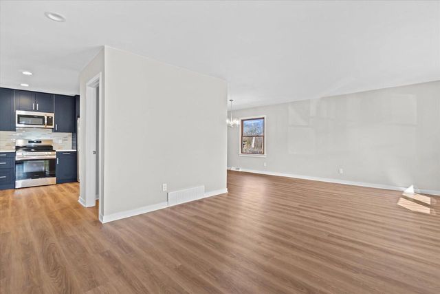 5389 S 51st STREET, Greendale, WI 53129