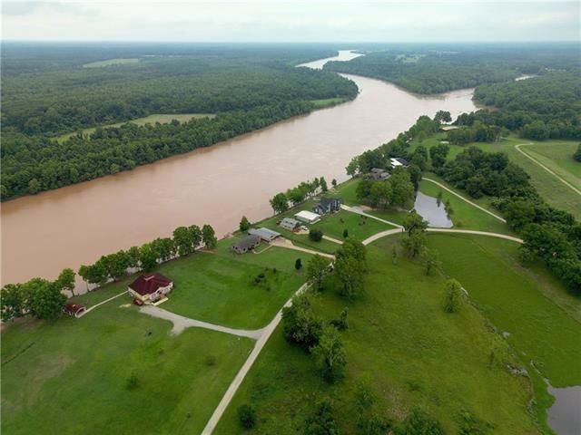 272 LUCY BELLE Drive, Marksville, LA 71351