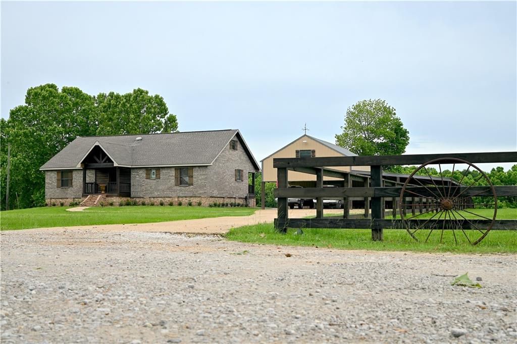 272 LUCY BELLE Drive, Marksville, LA 71351