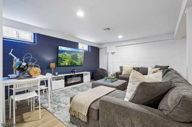 7 N Wyoming Ave, South Orange Village Twp., NJ 07079