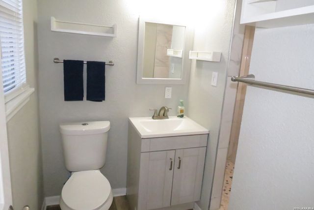 710 Karen Ln, San Antonio, TX 78218