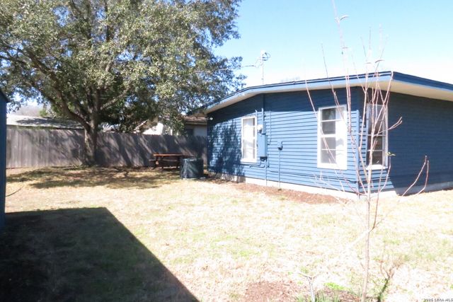 710 Karen Ln, San Antonio, TX 78218