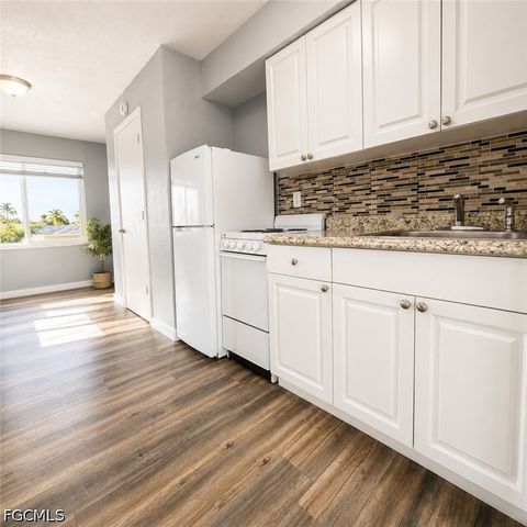 3817 Del Prado BLVD S, Cape Coral, FL 33904