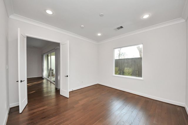 1715 Maravilla Drive, Houston, TX 77055