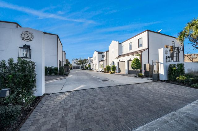 1715 Maravilla Drive, Houston, TX 77055