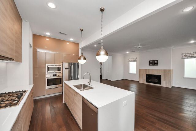 1715 Maravilla Drive, Houston, TX 77055