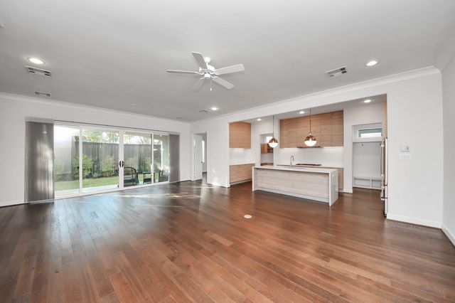 1715 Maravilla Drive, Houston, TX 77055