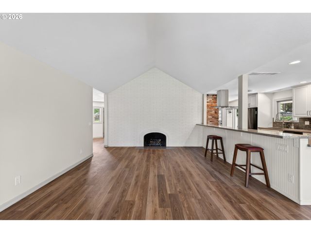 13795 Sw HARGIS Rd, Beaverton, OR 97008