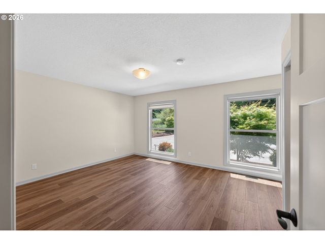 13795 Sw HARGIS Rd, Beaverton, OR 97008