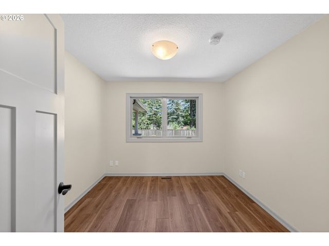 13795 Sw HARGIS Rd, Beaverton, OR 97008