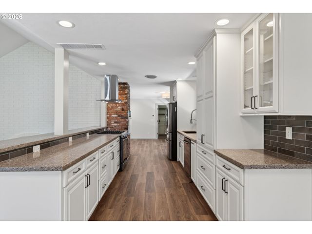 13795 Sw HARGIS Rd, Beaverton, OR 97008