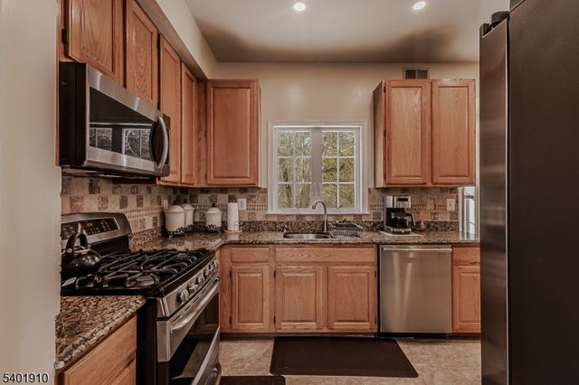 41 Goldenrod Dr, Montgomery Twp., NJ 08502