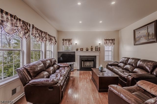 41 Goldenrod Dr, Montgomery Twp., NJ 08502