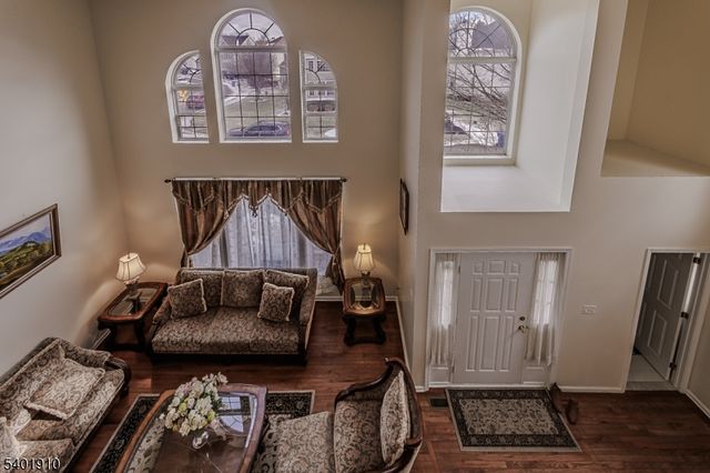 41 Goldenrod Dr, Montgomery Twp., NJ 08502