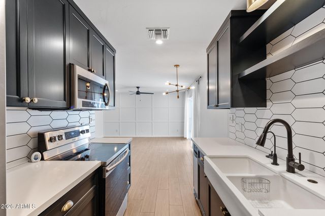 8586 E INDIAN SCHOOL Road F, Scottsdale, AZ 85251