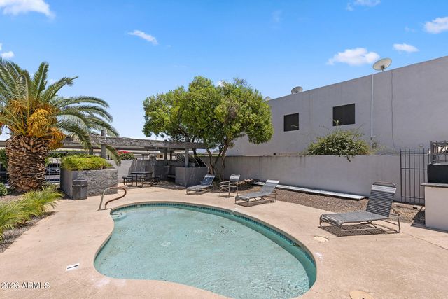 8586 E INDIAN SCHOOL Road F, Scottsdale, AZ 85251
