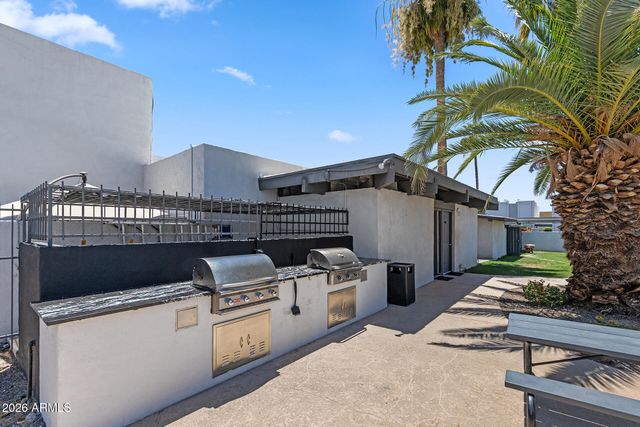 8586 E INDIAN SCHOOL Road F, Scottsdale, AZ 85251
