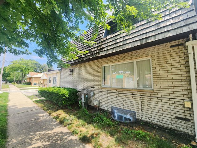 9201 S Kedzie Avenue 3, Evergreen Park, IL 60805