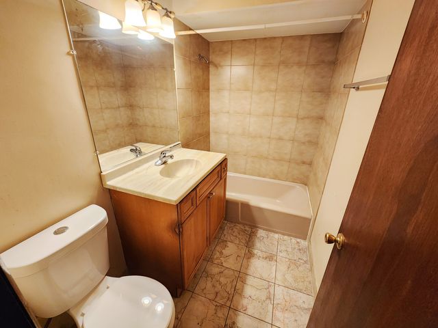 9201 S Kedzie Avenue 3, Evergreen Park, IL 60805