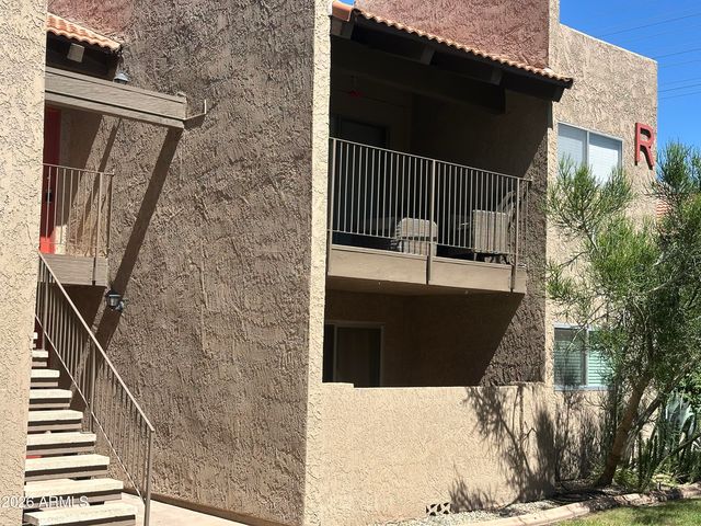 5525 E Thomas Road R8, Phoenix, AZ 85018