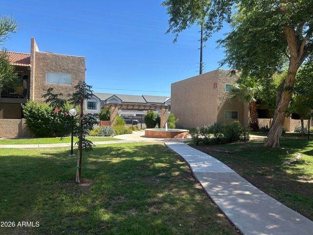 5525 E Thomas Road R8, Phoenix, AZ 85018