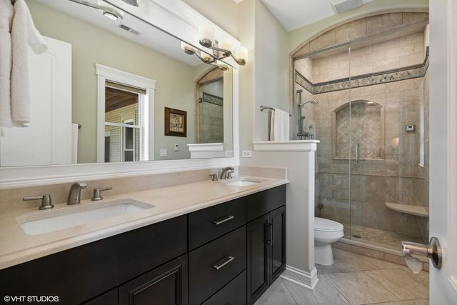 1022 W Diversey Parkway 2, Chicago, IL 60614