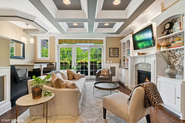 1022 W Diversey Parkway 2, Chicago, IL 60614