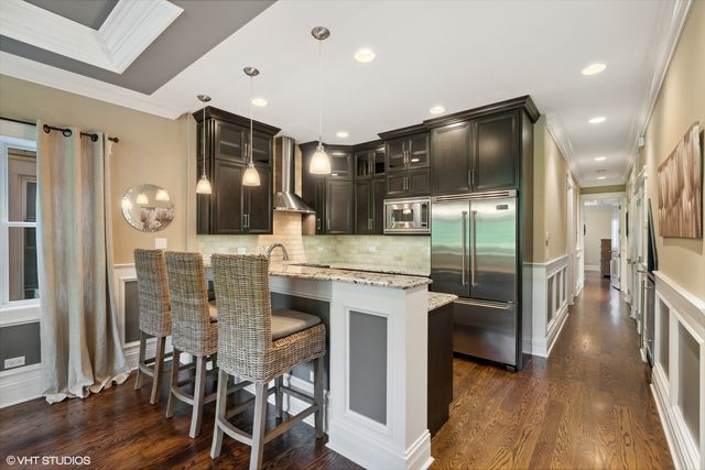 1022 W Diversey Parkway 2, Chicago, IL 60614