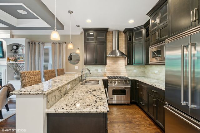 1022 W Diversey Parkway 2, Chicago, IL 60614