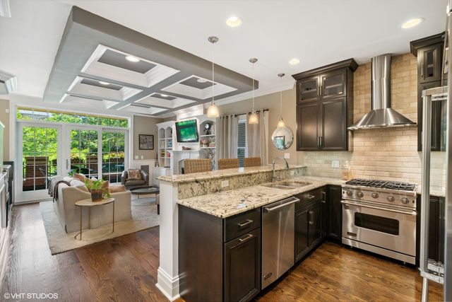 1022 W Diversey Parkway 2, Chicago, IL 60614