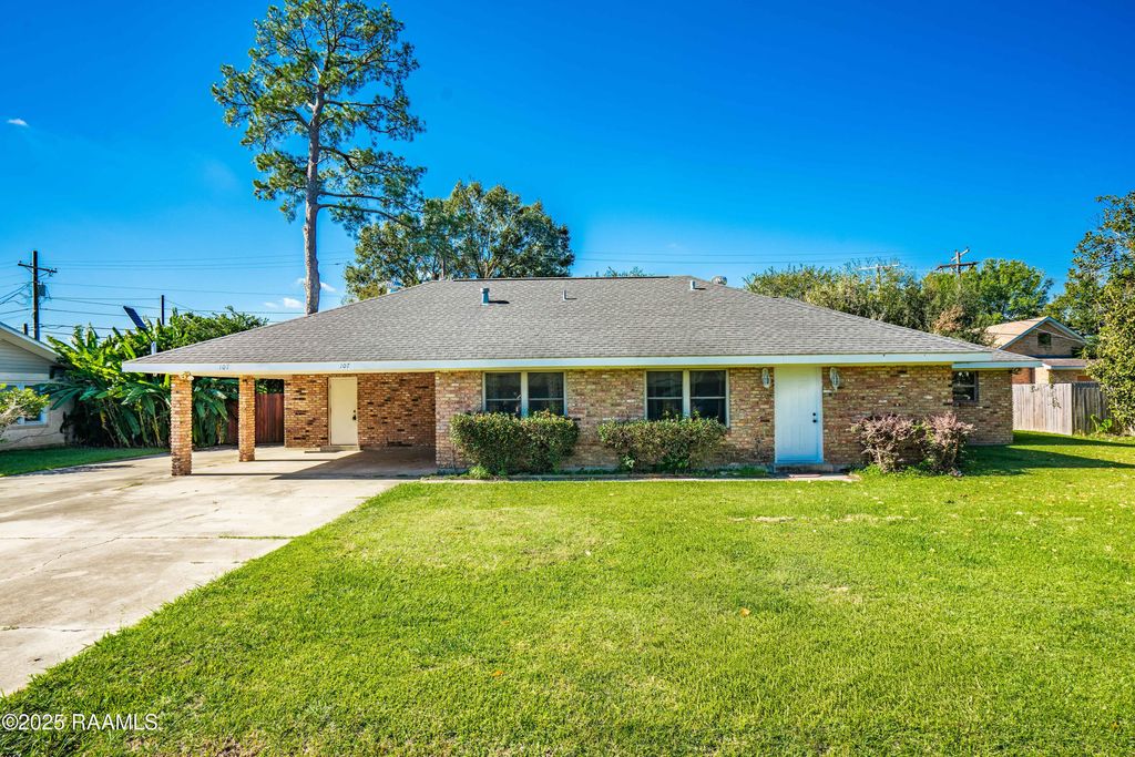 107 Sunny Lane, Lafayette, LA 70506