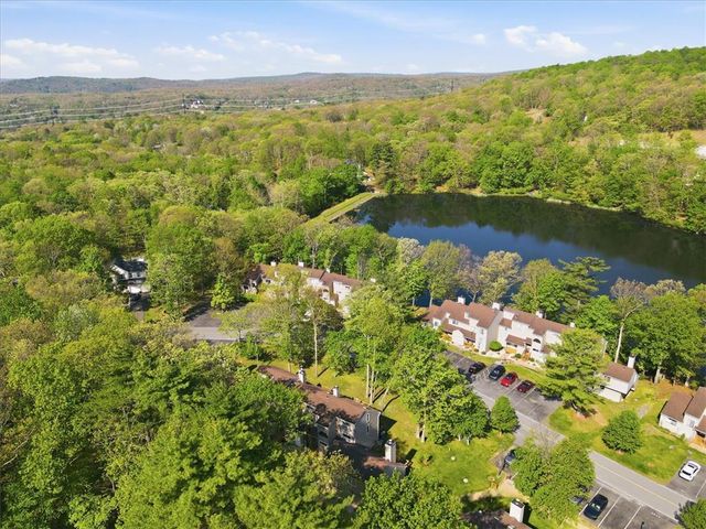 3322 Windermere Drive, Lehman Twp, PA 18324