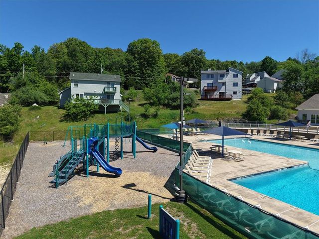 3322 Windermere Drive, Lehman Twp, PA 18324