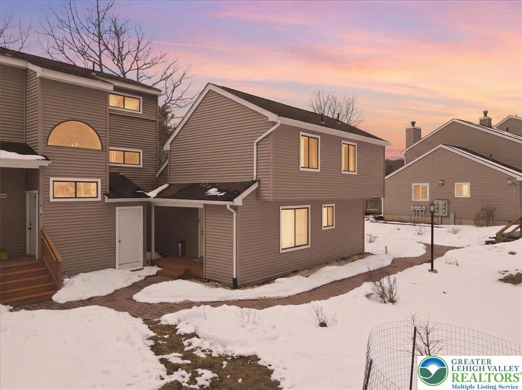 3322 Windermere Drive, Lehman Twp, PA 18324