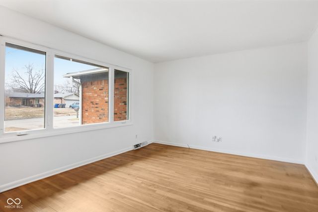 4135 Kerry Drive, Indianapolis, IN 46239